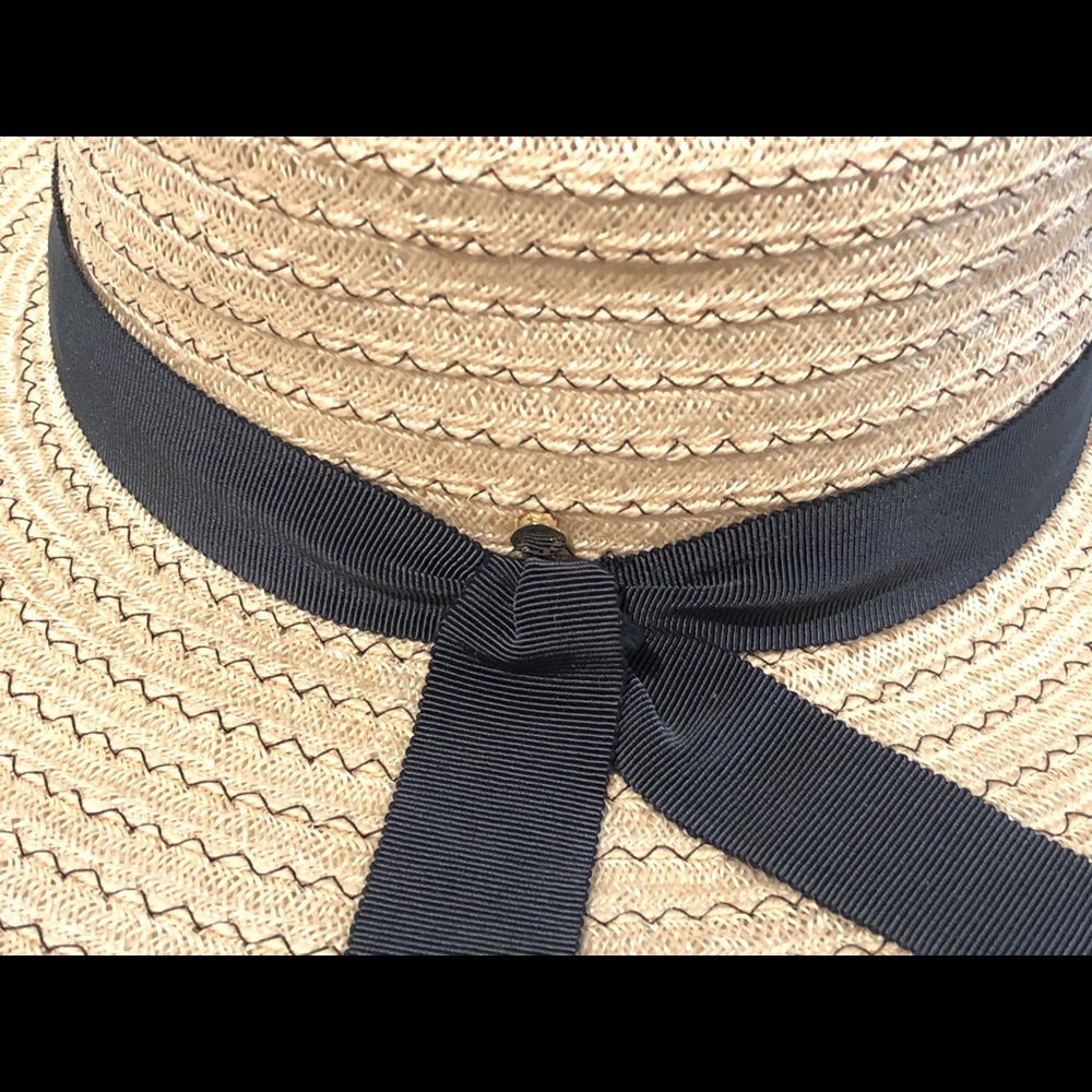 Hat - Picture 3 of 4